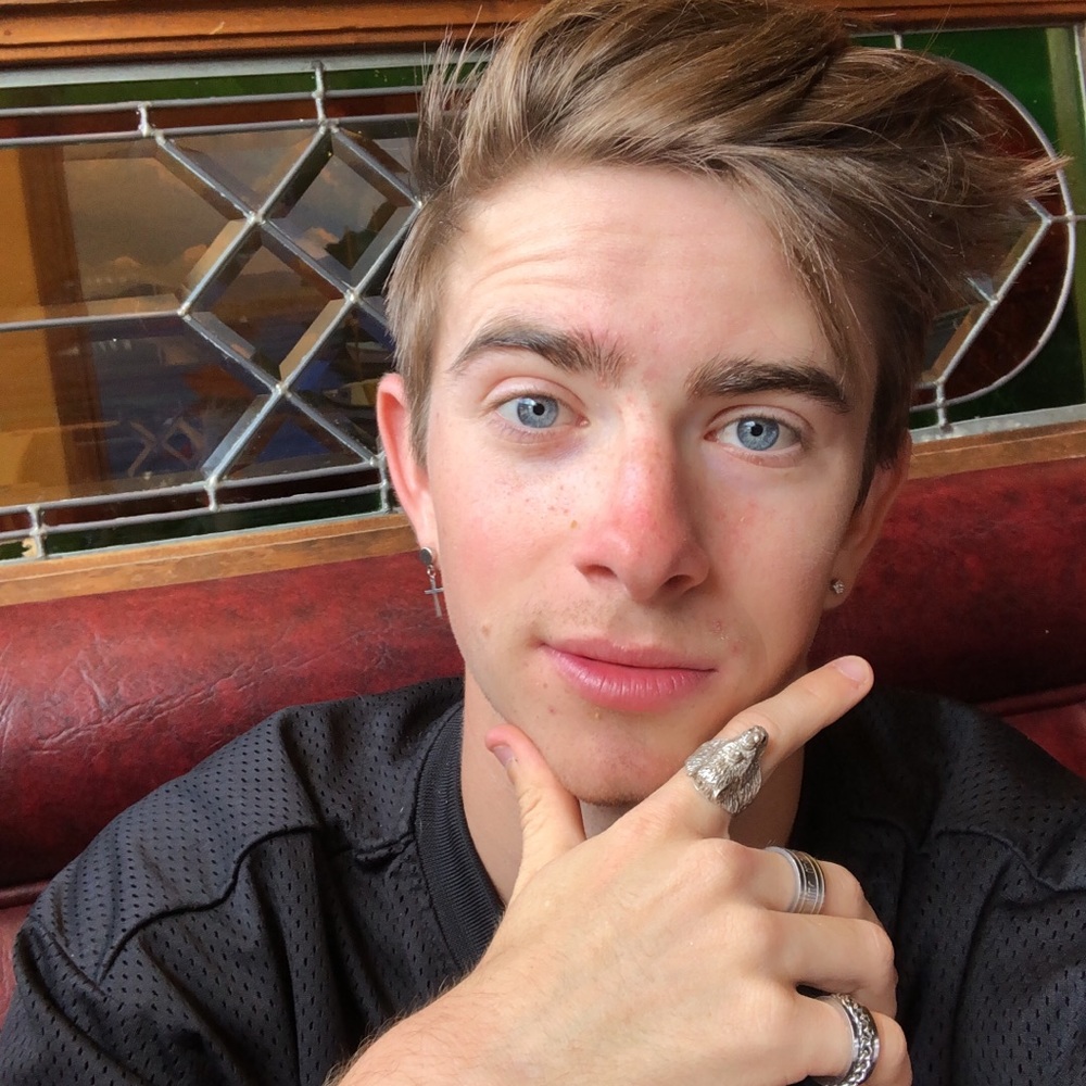 Meet your Posher, Tyler